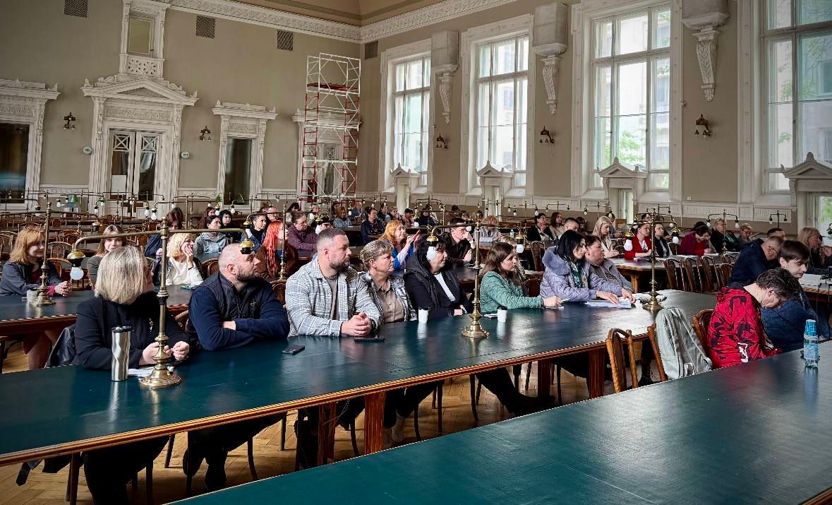 Як зекономити 100+ годин на рік завдяки ШІ? 