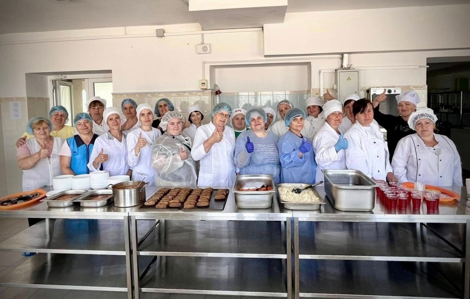 Навчання шкільних кухарів