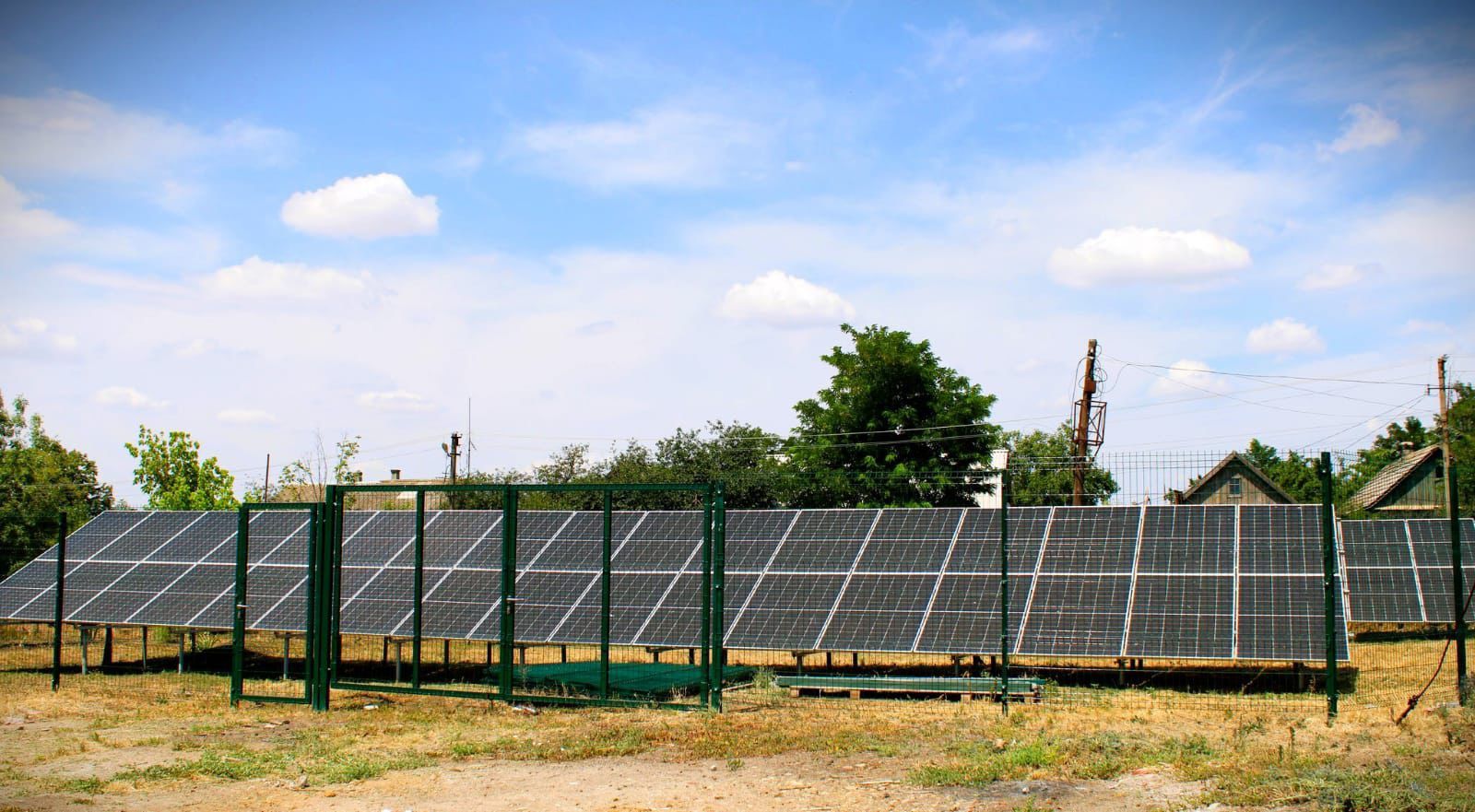 Сім шкіл Одещини стали енергонезалежними завдяки встановленню сонячних панелей