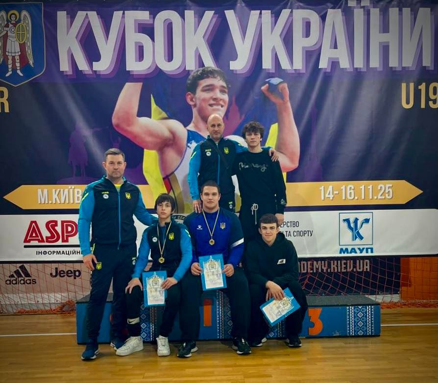 Три «золота» та «бронза»: борці Одещини тріумфують на Кубку України!