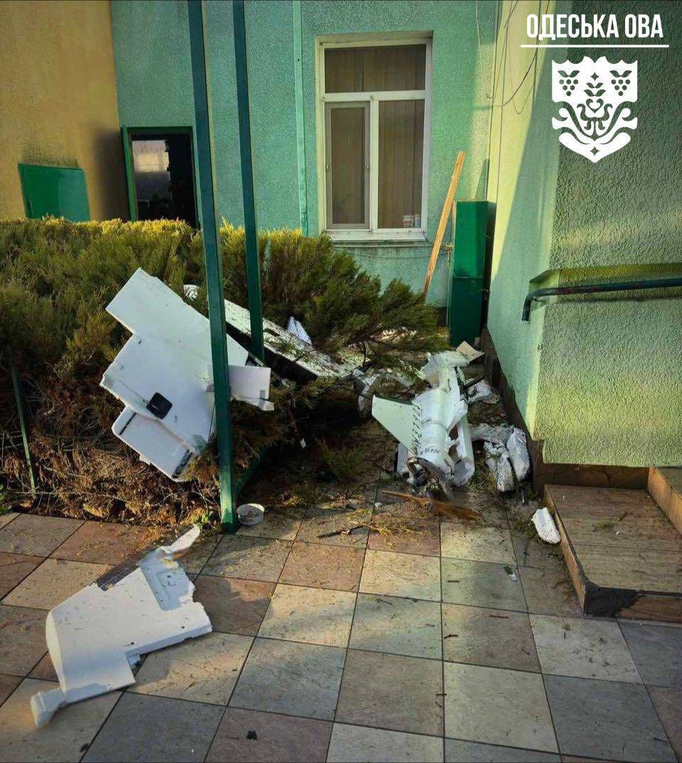 Зранку 21 листопада під час триваючої повітряної тривоги ворог знову атакував Одещину ударними БпЛА. 