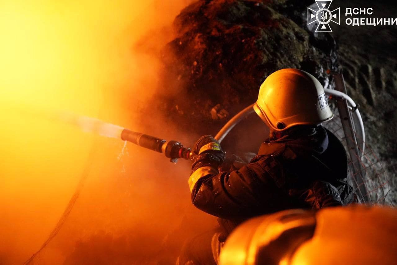 Уночі ворог завдав чергового цинічного удару по енергетичній інфраструктурі Одещини. 