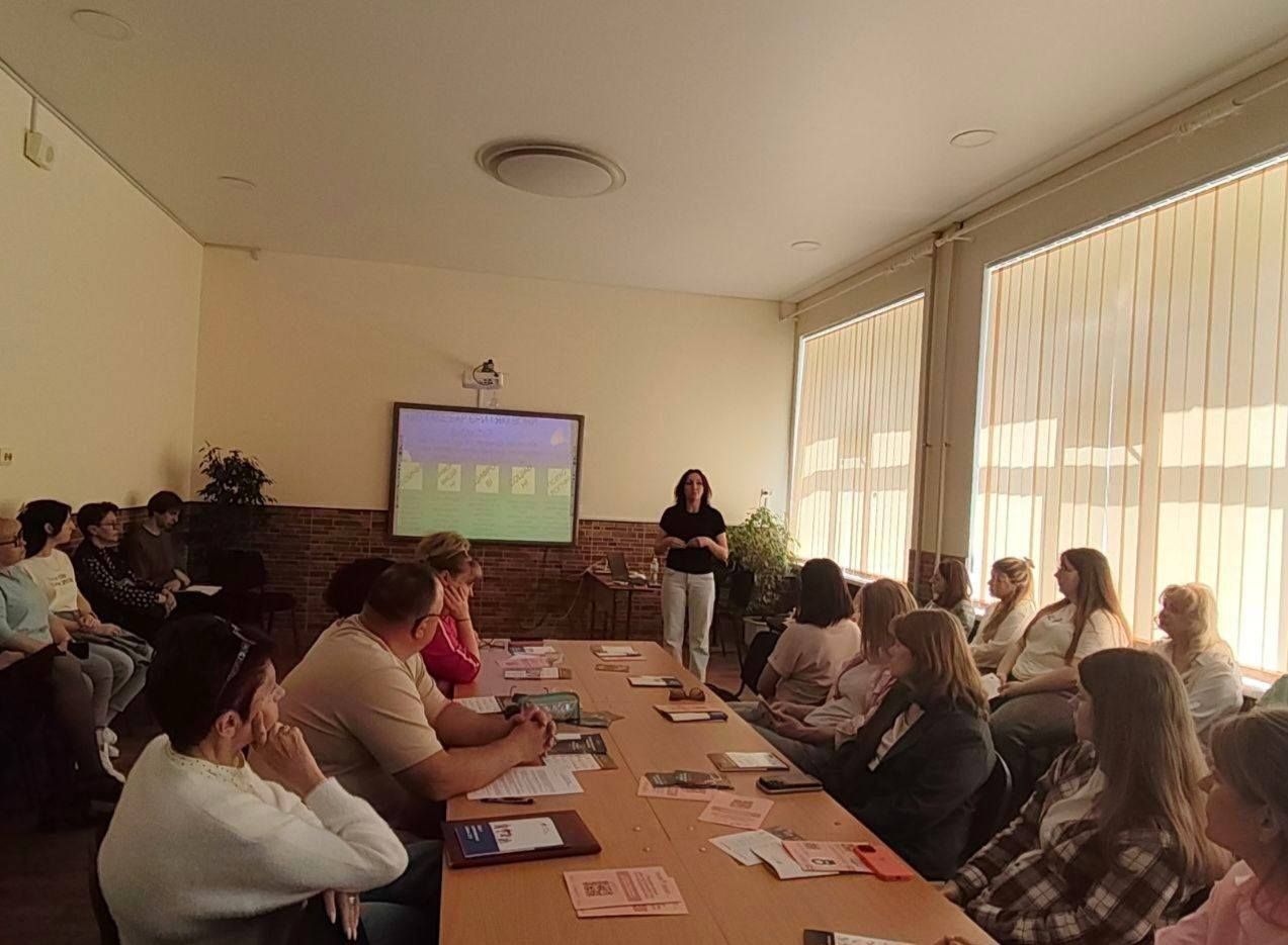 У Чорноморській селищній територіальній громаді, в межах Тижня безбар’єрності, відбулися тематичні воркшопи з безбар’єрності для фахівців та учнівської молоді