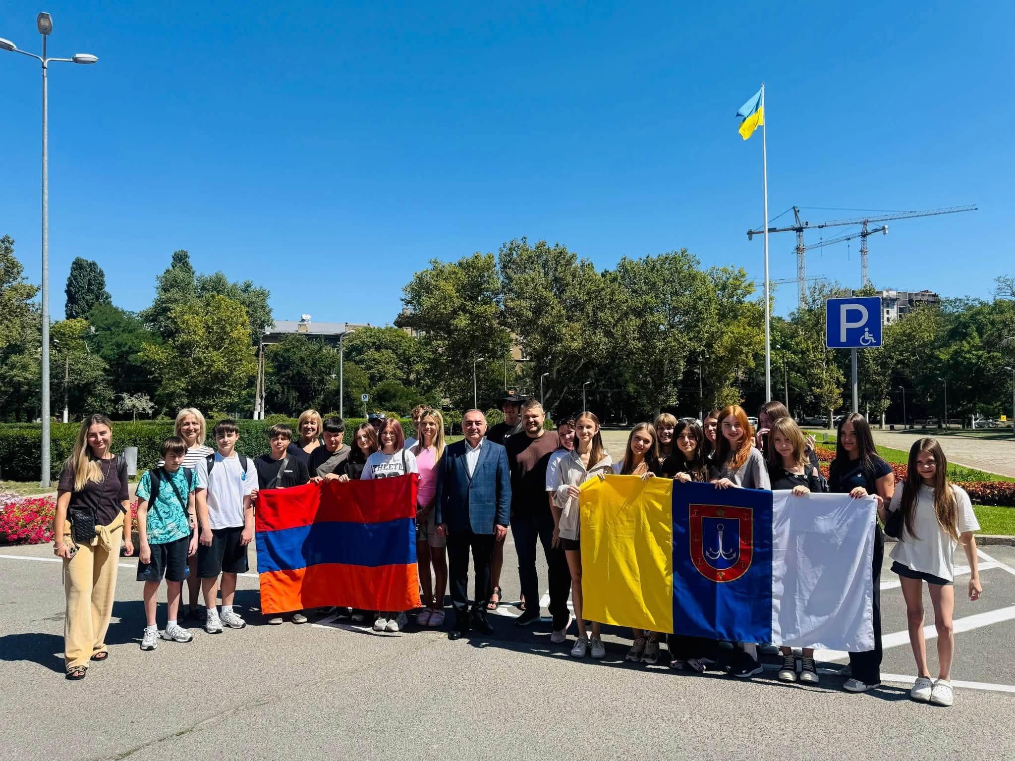  20 дітей Захисників і Захисниць з Одещини повернулися з неймовірної ознайомчої поїздки до Республіки Вірменія