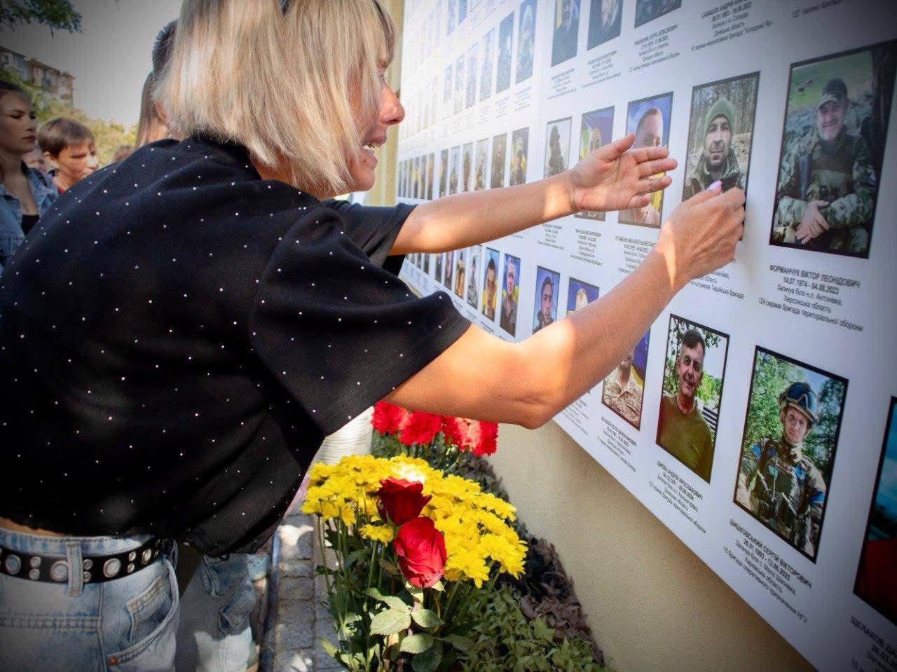 В Одесі відкрили "Стіну пам'яті" для вшанування 720 загиблих героїв