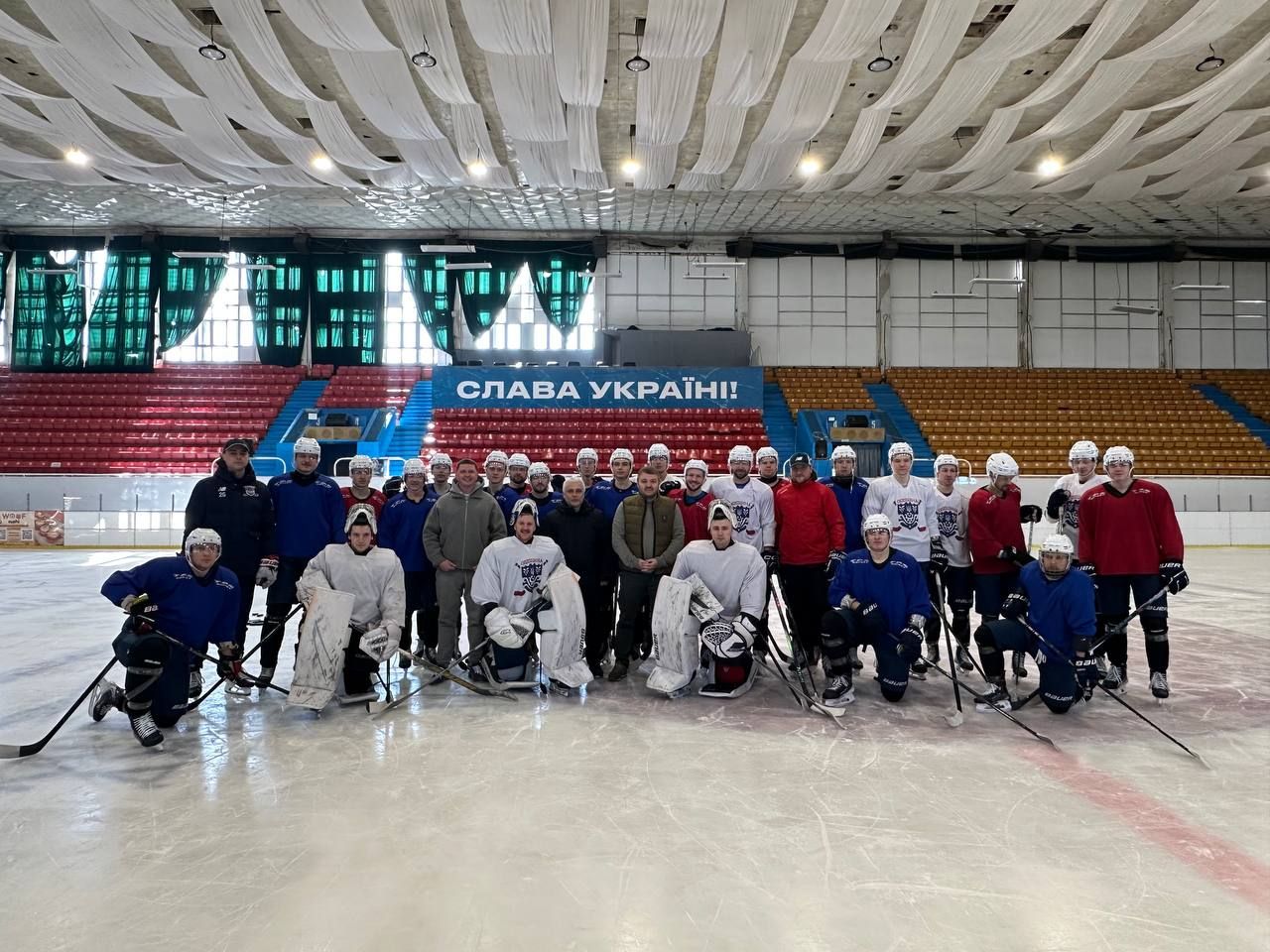Сьогодні завітав на тренування наших хлопців з ХК «Одещина», щоб підтримати команду перед стартом плей-офф чемпіонату України з хокею. 