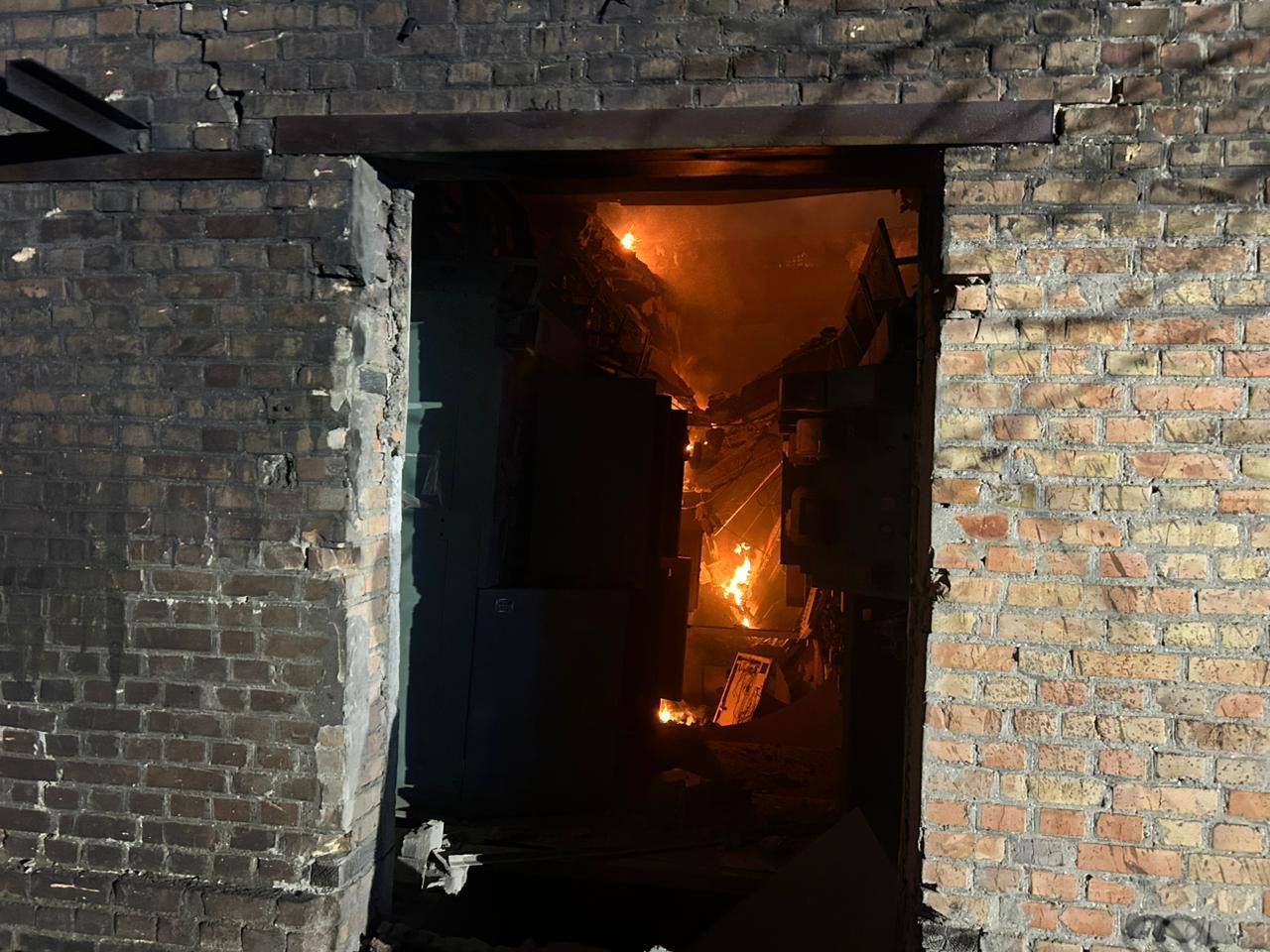 Внаслідок нічної атаки по півдню Одещини пошкоджено обʼєкти енергетичної, промислової та портової інфраструктури. 