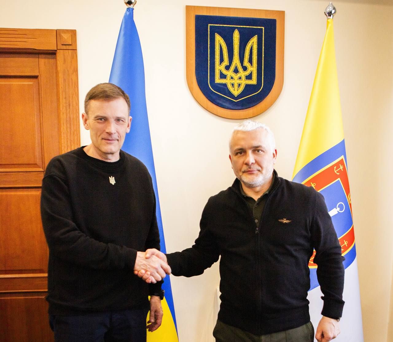 Провів зустріч із генеральним директором East Office of Finnish Industries Янне Харьюнпяя та представником організації в Україні Євгеном Дібровим. 