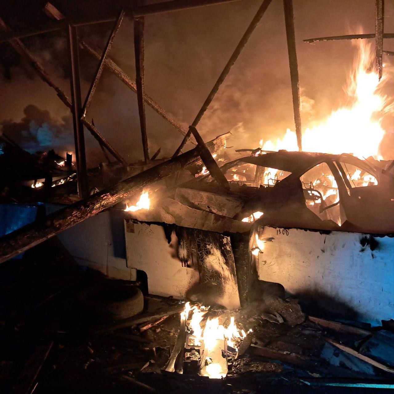 Вночі ворог масовано атакував безпілотниками цивільну та портову інфраструктуру півдня Одещини. 