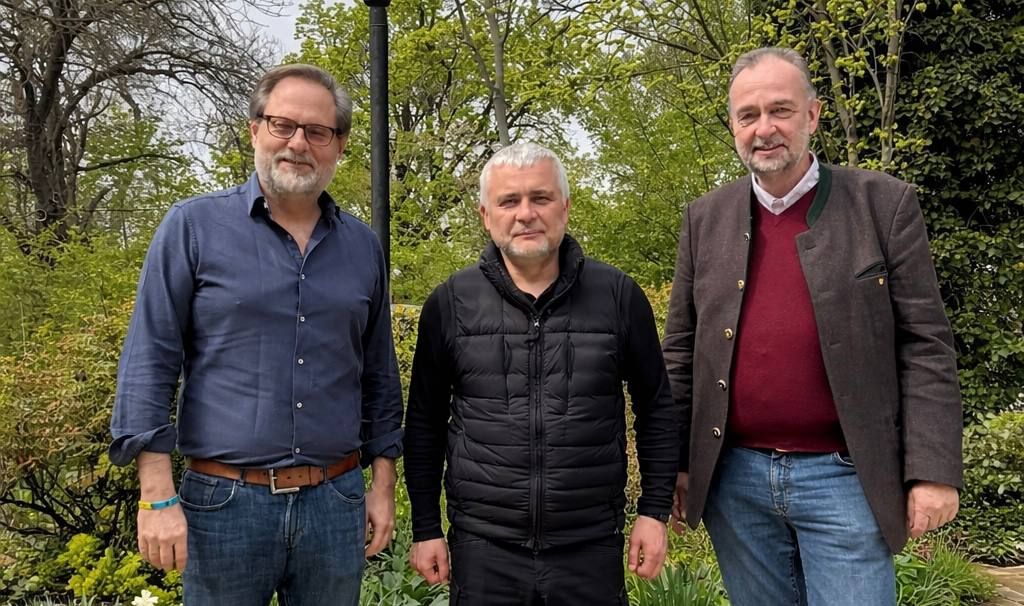 Зустрівся із керівником Ініціативи співробітництва у Південно-Східній Європі (SECI) Майклом Фазекасом та главою дому Габсбург-Лотарінген Карлом фон Габсбург-Лотарінгеном.