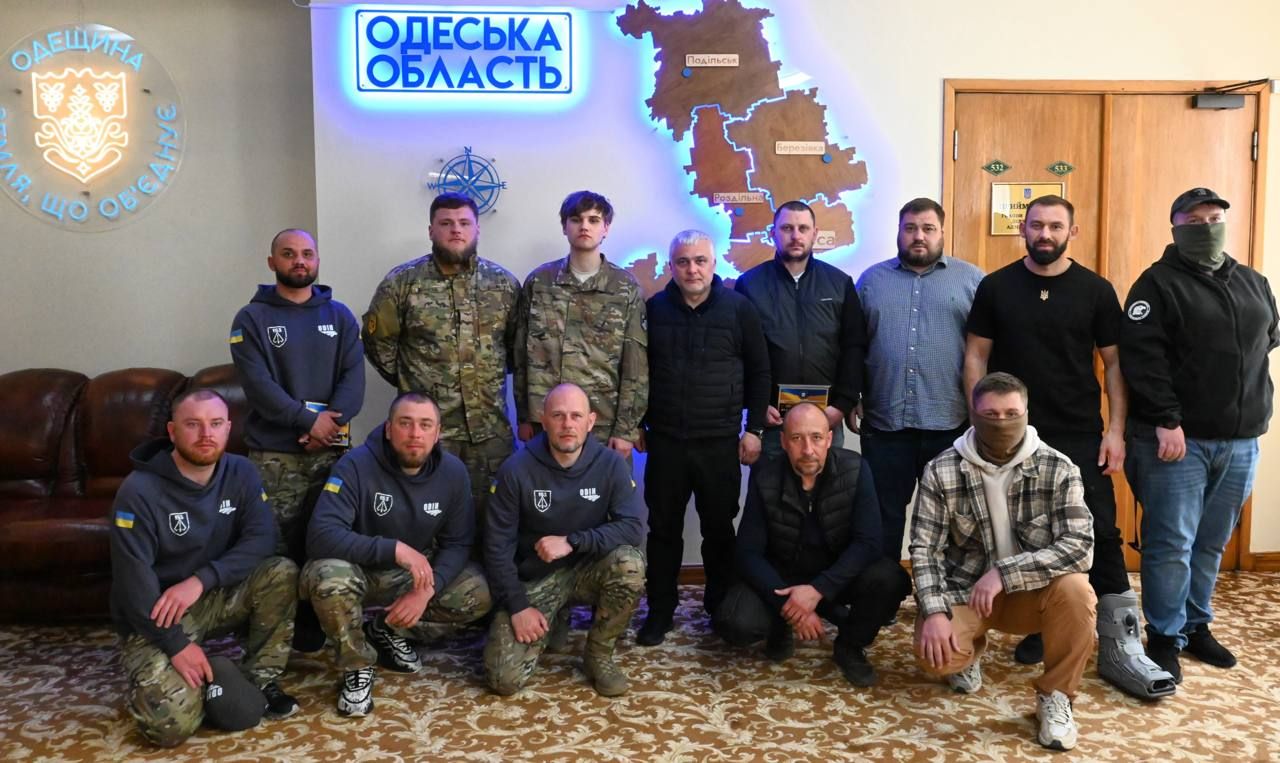 Сьогодні відзначили найкращих пілотів FPV-дронів - переможців відкритого чемпіонату Одеської області з технологічного спорту у цій дисципліні.