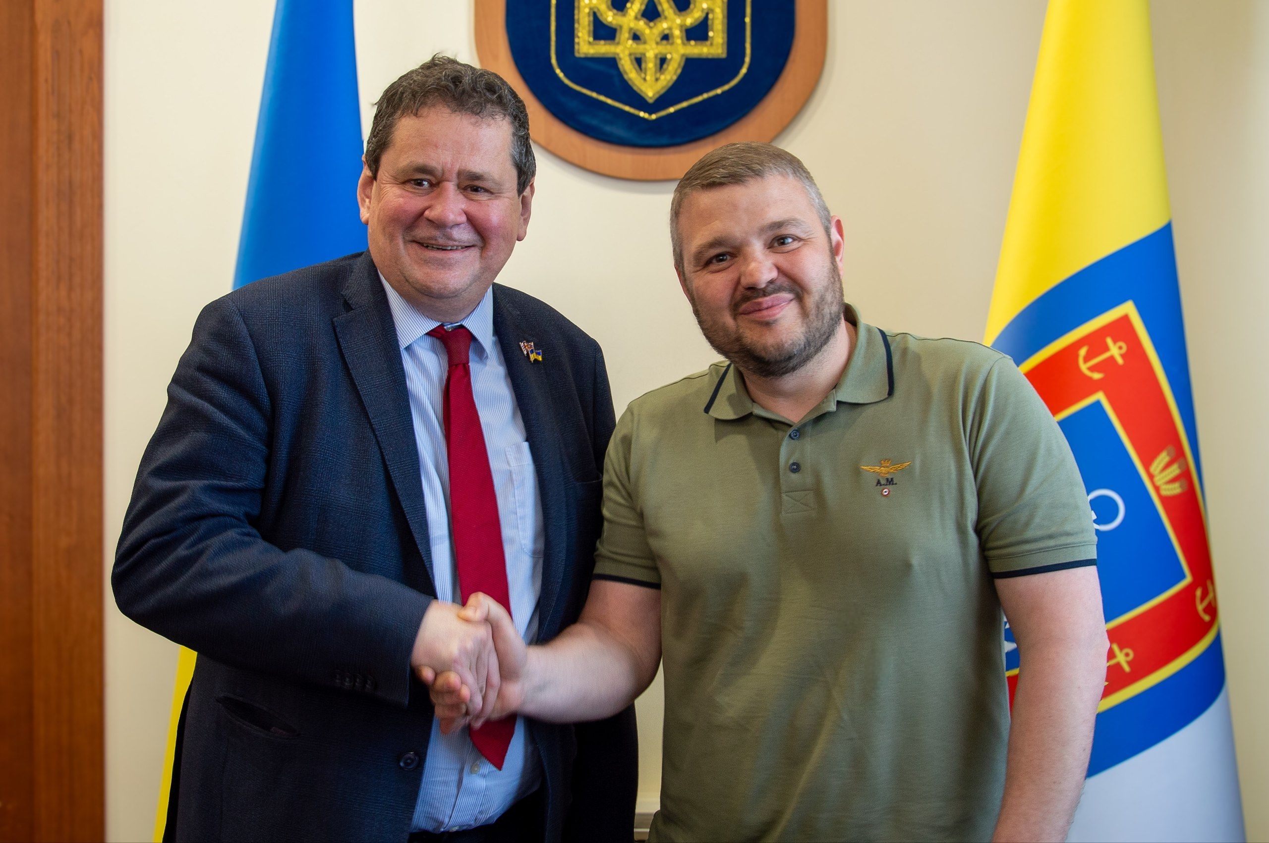 Виконуючий обов’язки голови Одеської обласної адміністрації Олександр Харлов зустрівся з Надзвичайним і Повноважним Послом Сполученого Королівства Великої Британії та Північної Ірландії в Україні Нілом Кромптоном