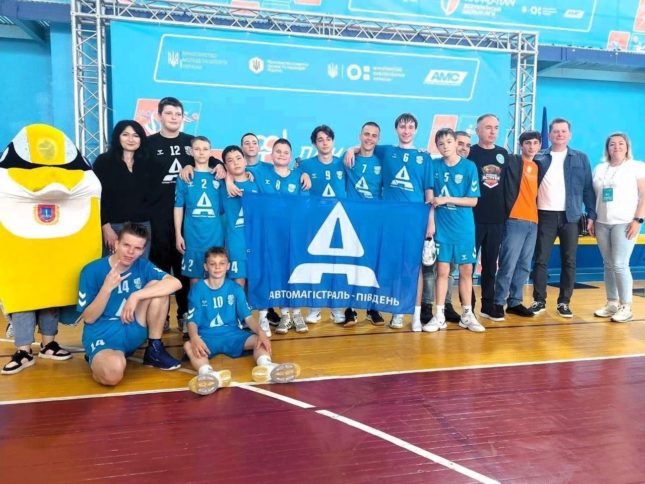 ЯСКРАВИЙ ПОЛІТ ЯНІВСЬКИХ ЯСТРУБІВ - ТРІУМФ ОДЕЩИНИ