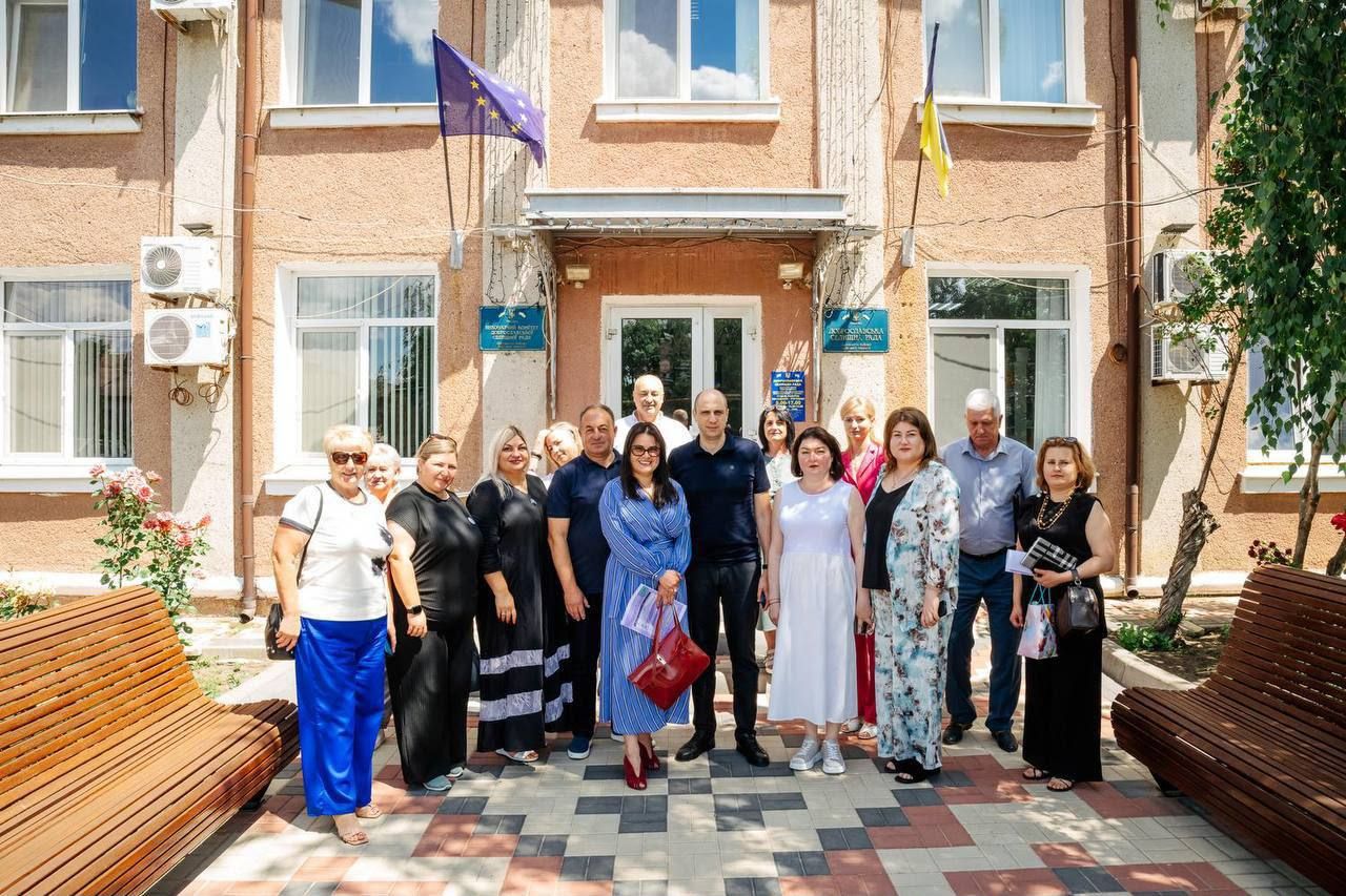 Як створювати середовище підтримки, у якому людина не залишається наодинці зі своїми труднощами? Як об’єднати ресурси громади, щоб допомога була ближчою, доступнішою та якіснішою?