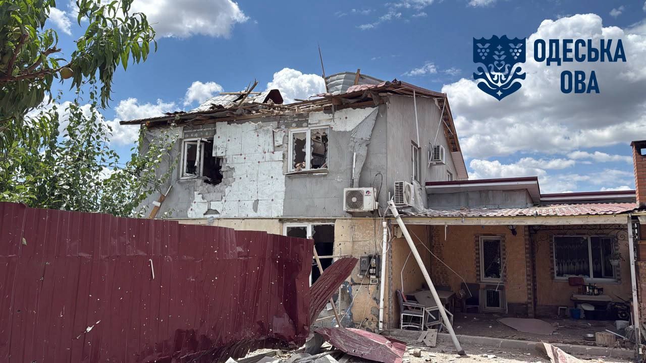 На жаль, внаслідок влучання у житловий сектор загинула жінка, ще одна людина постраждала.