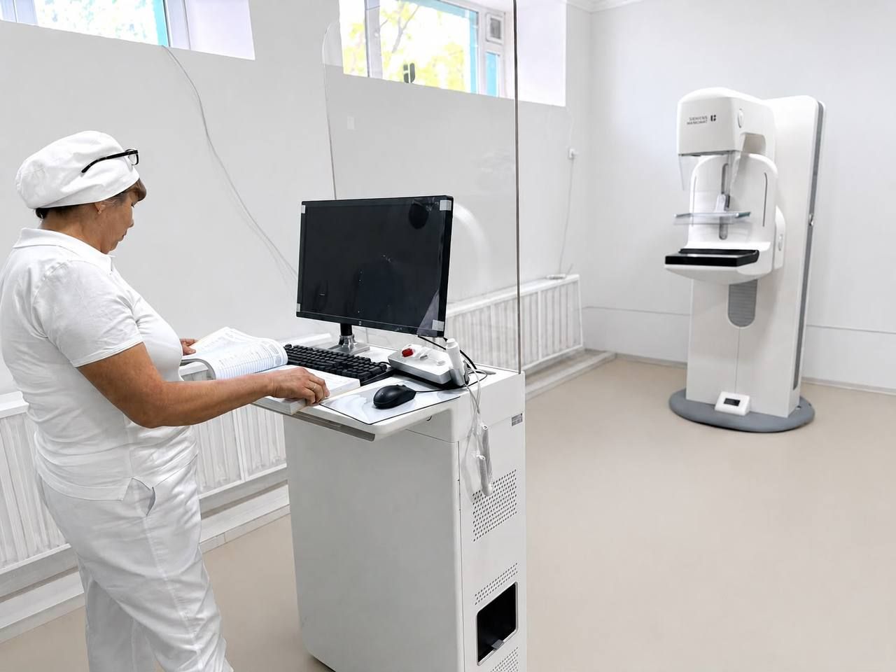 Ще три медичні заклади Одещини отримали нові сучасні мамографи