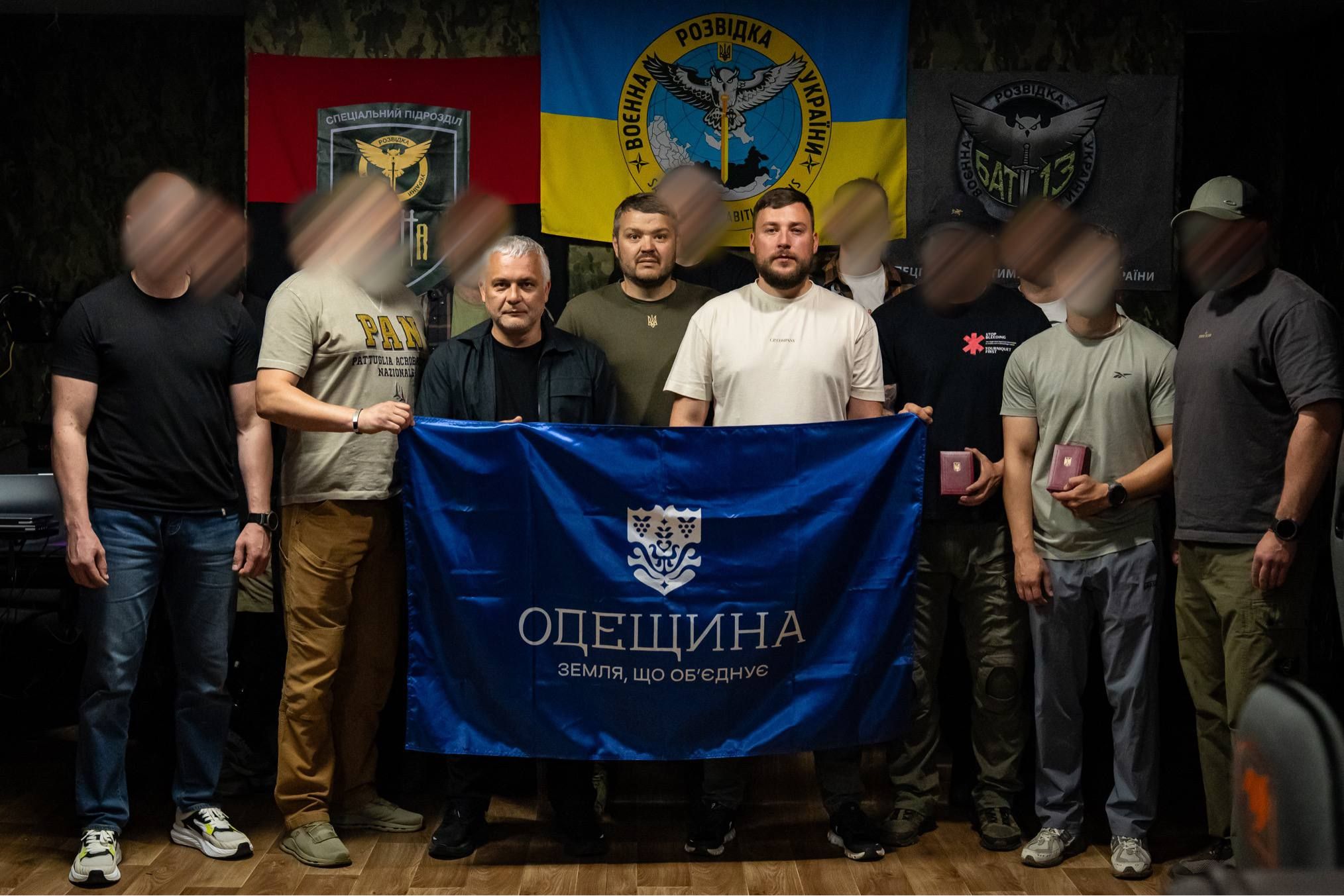 У День Незалежності України голова ОДА Олег Кіпер разом з першим заступником Олександром Харловим відвідав наших бійців спецпідрозділу Тимура ГУР МО - підрозділів Аррата та Бат-13